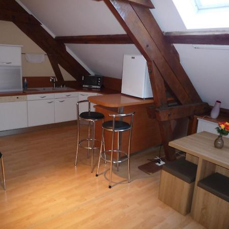 La Maison Des Bonheurs Bed & Breakfast Rillieux-la-Pape ภายนอก รูปภาพ