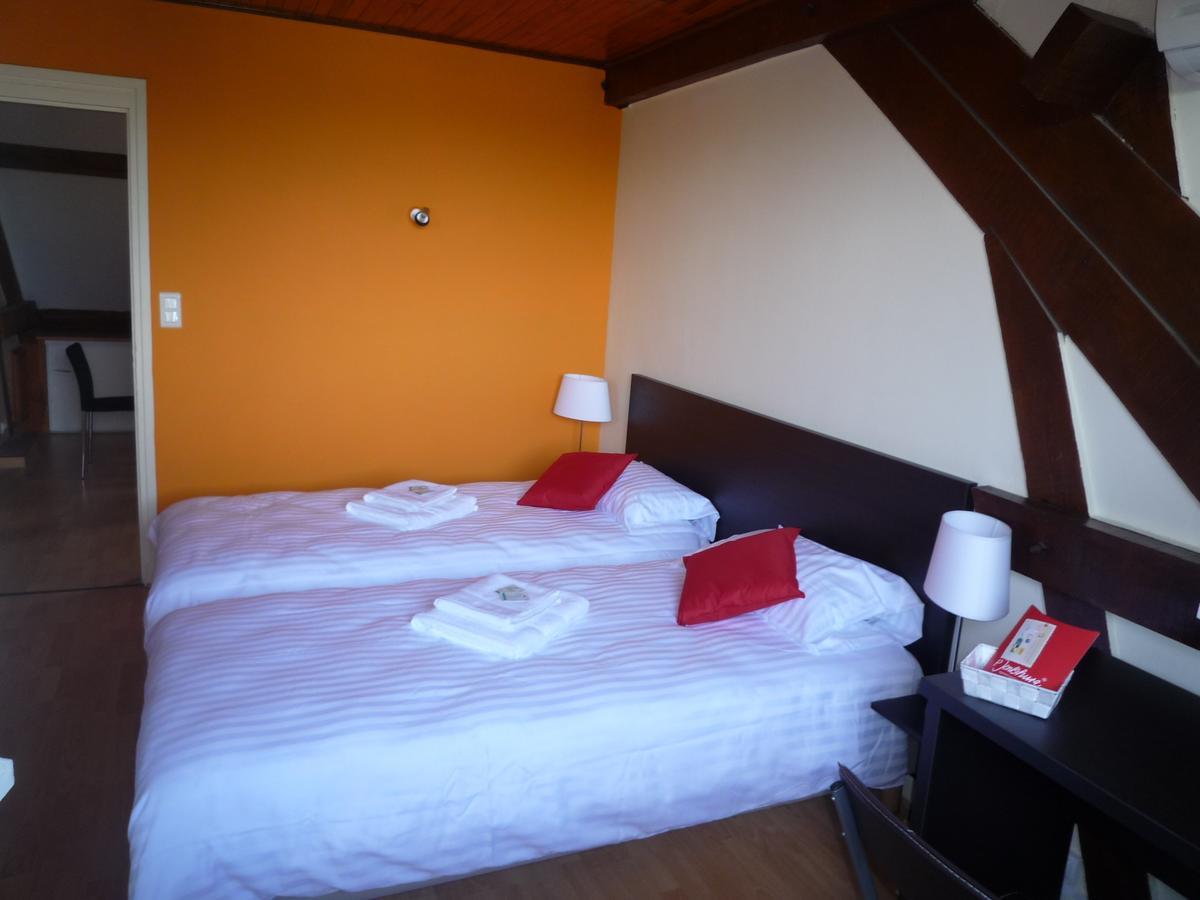 La Maison Des Bonheurs Bed & Breakfast Rillieux-la-Pape ภายนอก รูปภาพ