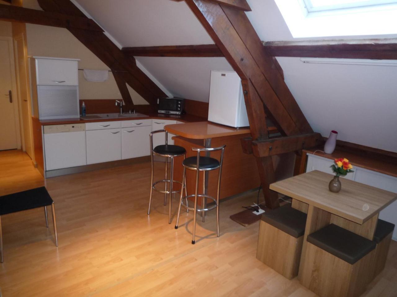 La Maison Des Bonheurs Bed & Breakfast Rillieux-la-Pape ภายนอก รูปภาพ